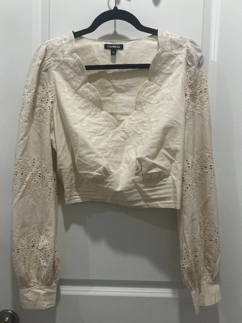 Express Cream Eyelet Puff Sleeve Cropped Blouse M